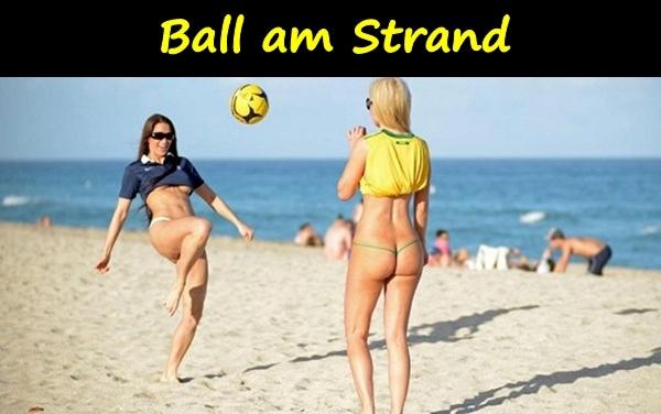 Ball am Strand