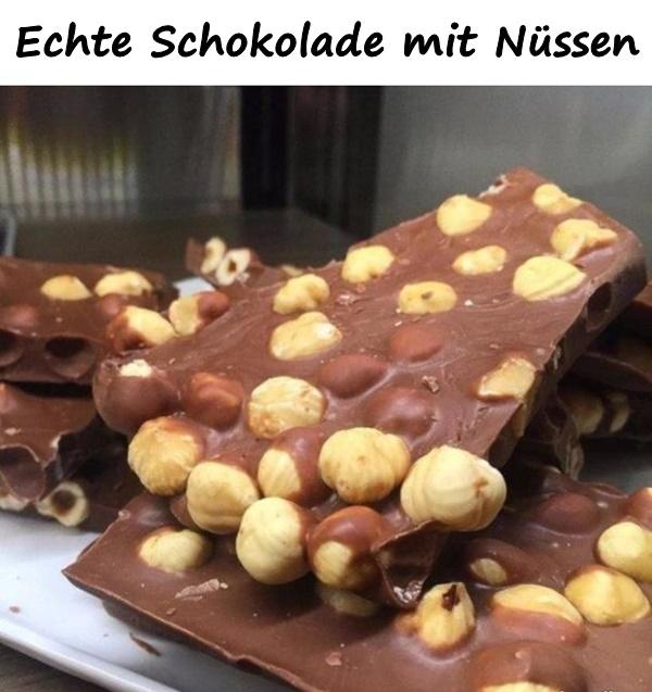 Echte Schokolade mit Nüssen