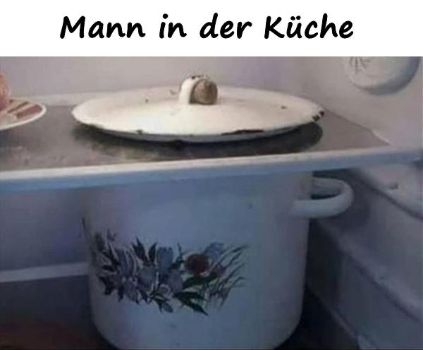 Mann in der Küche