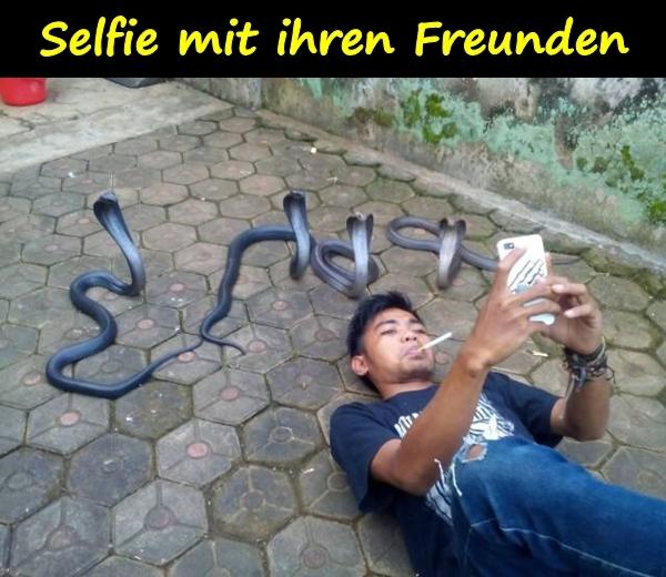 Selfie mit ihren Freunden