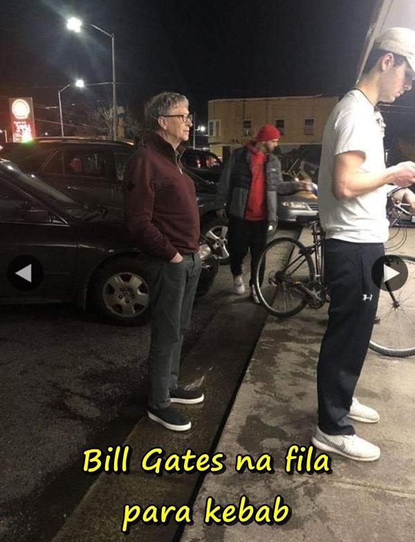 Bill Gates na fila para kebab