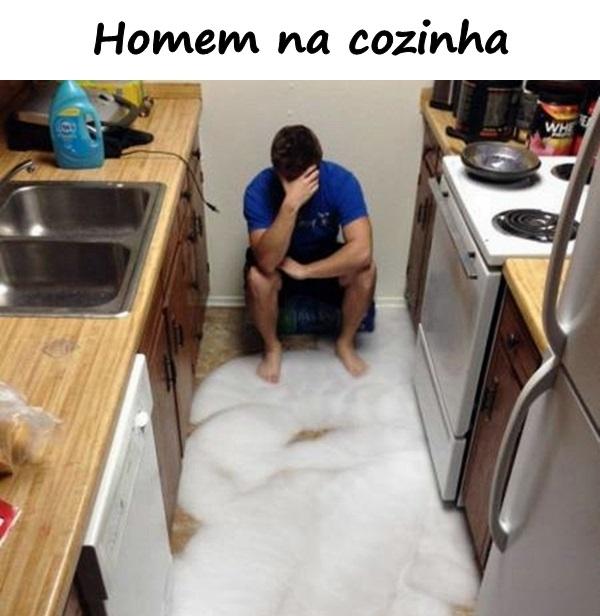 Homem na cozinha